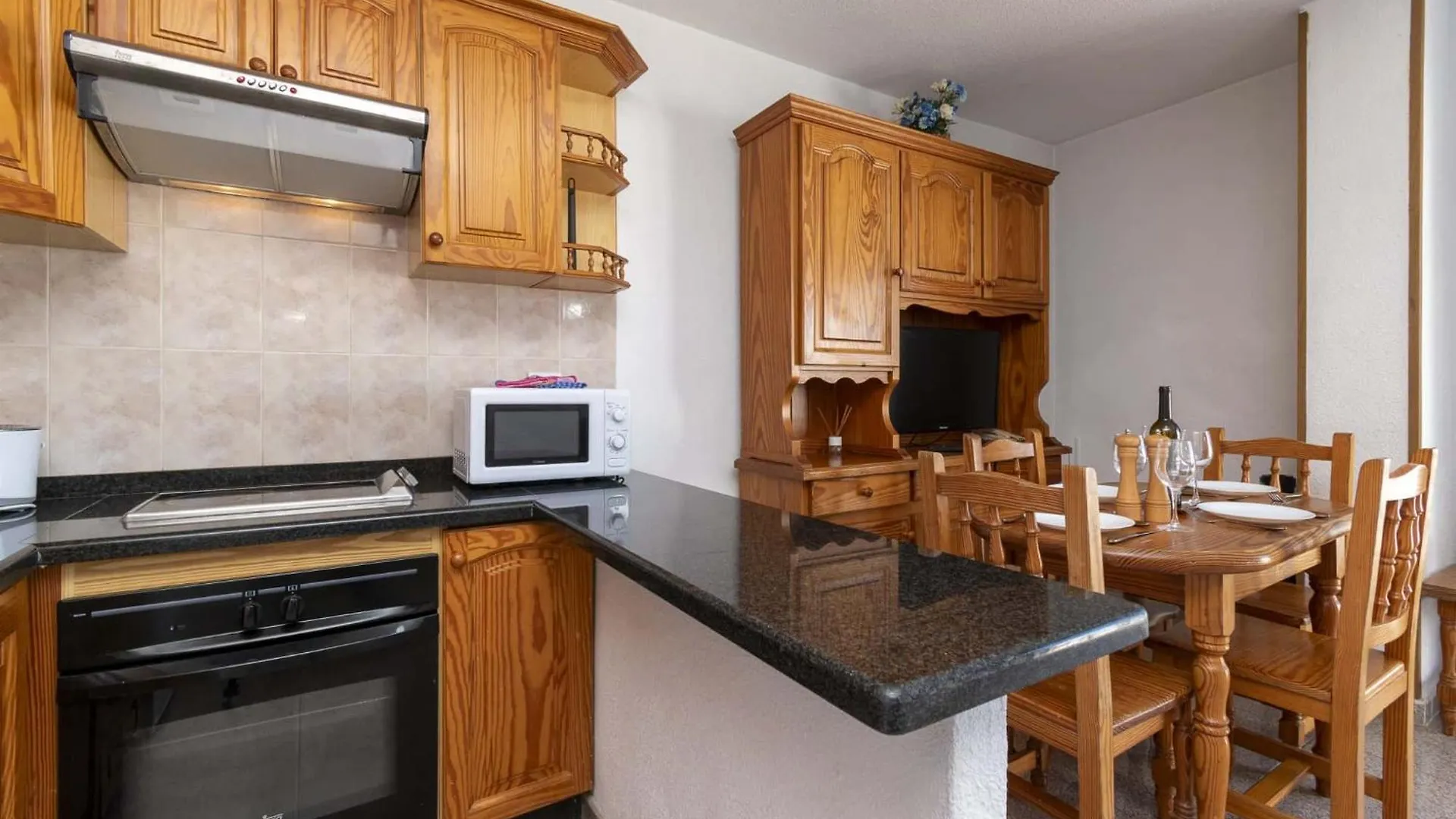 Apartment Las Floritas 28 - Two Bed Playa de las Americas