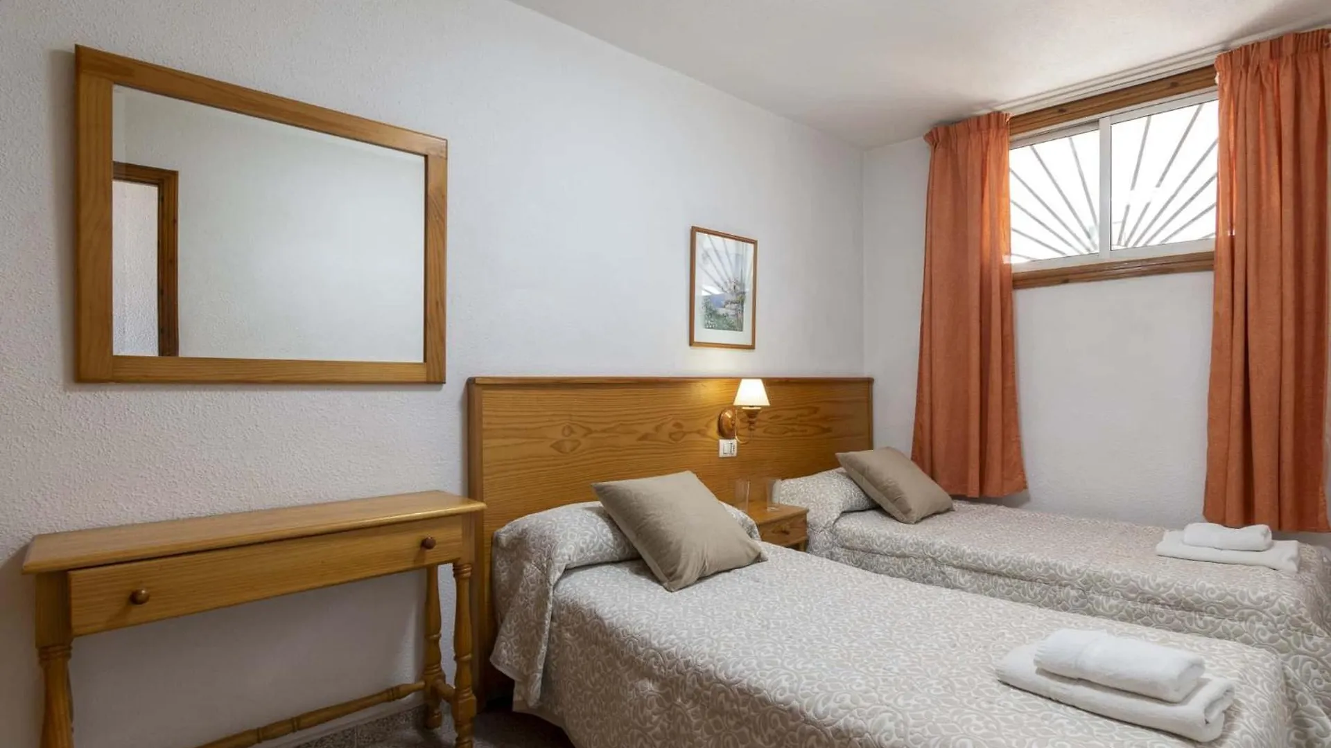 Las Floritas 28 - Two Bed Playa de las Americas  Apartment